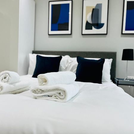 Lovely Studio Apartment With Free Parking Included! แมนเชสเตอร์ ภายนอก รูปภาพ
