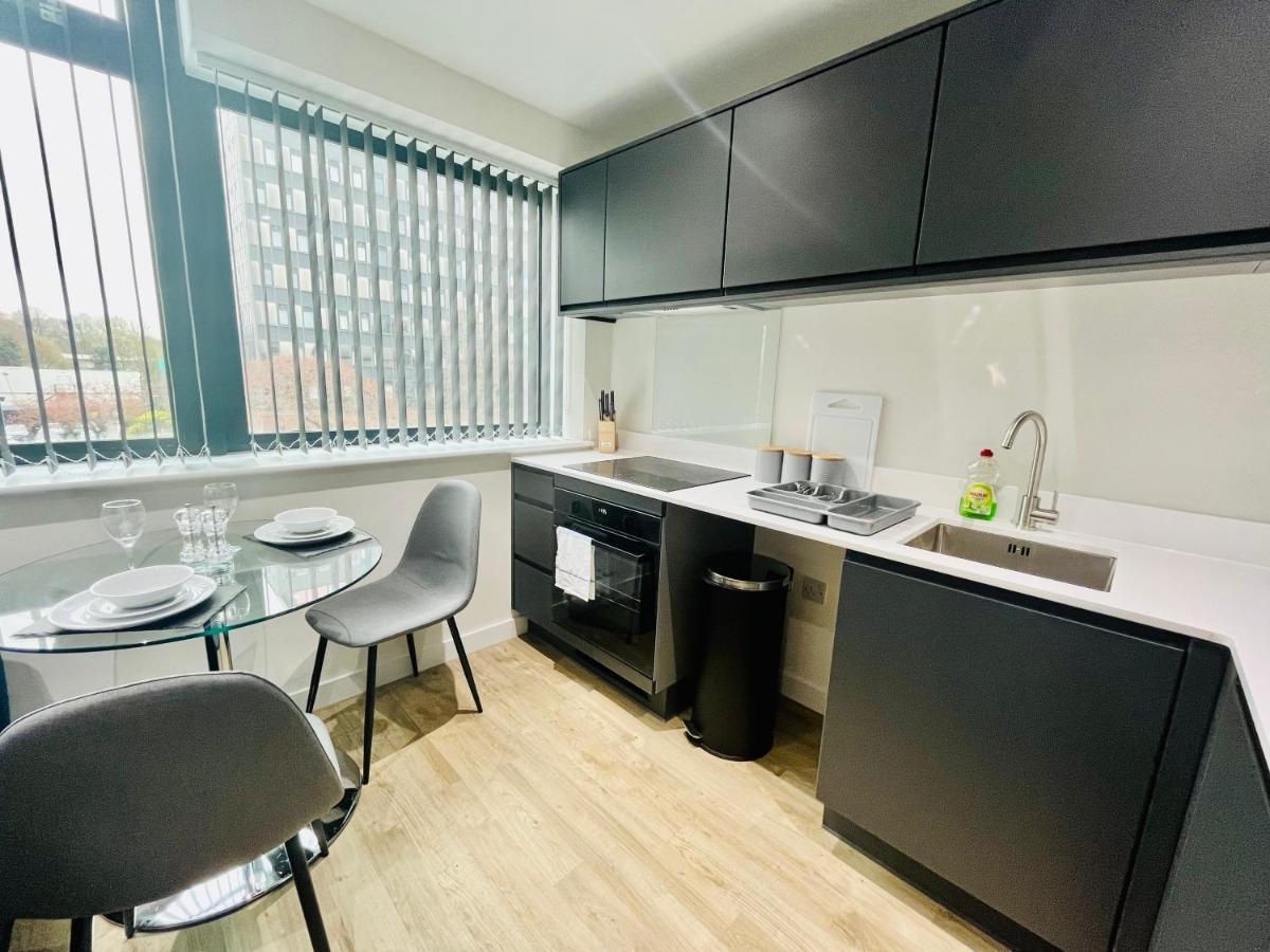 Lovely Studio Apartment With Free Parking Included! แมนเชสเตอร์ ภายนอก รูปภาพ